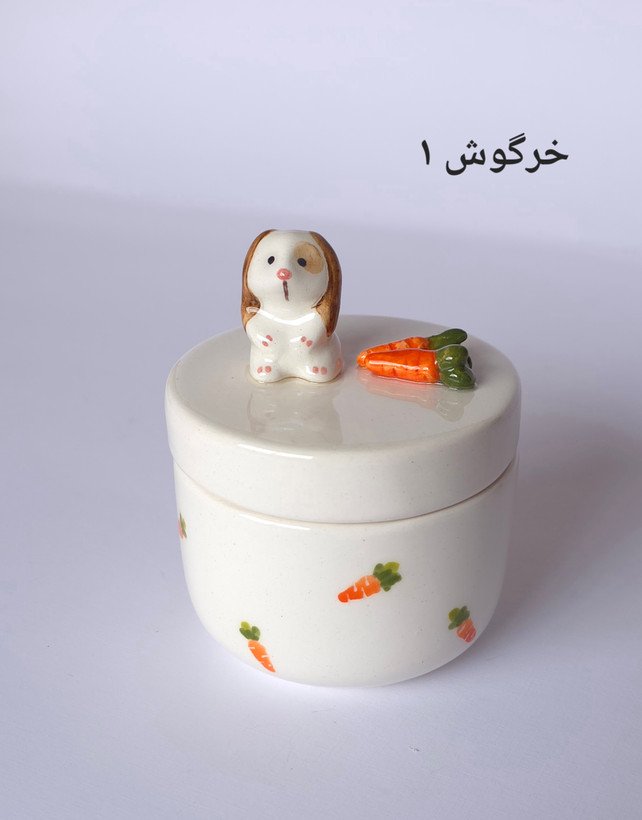 قندون فسقلی سرامیکی دستساز با طراحی فانتزی و نقاشی زیرلعابی خرگوش